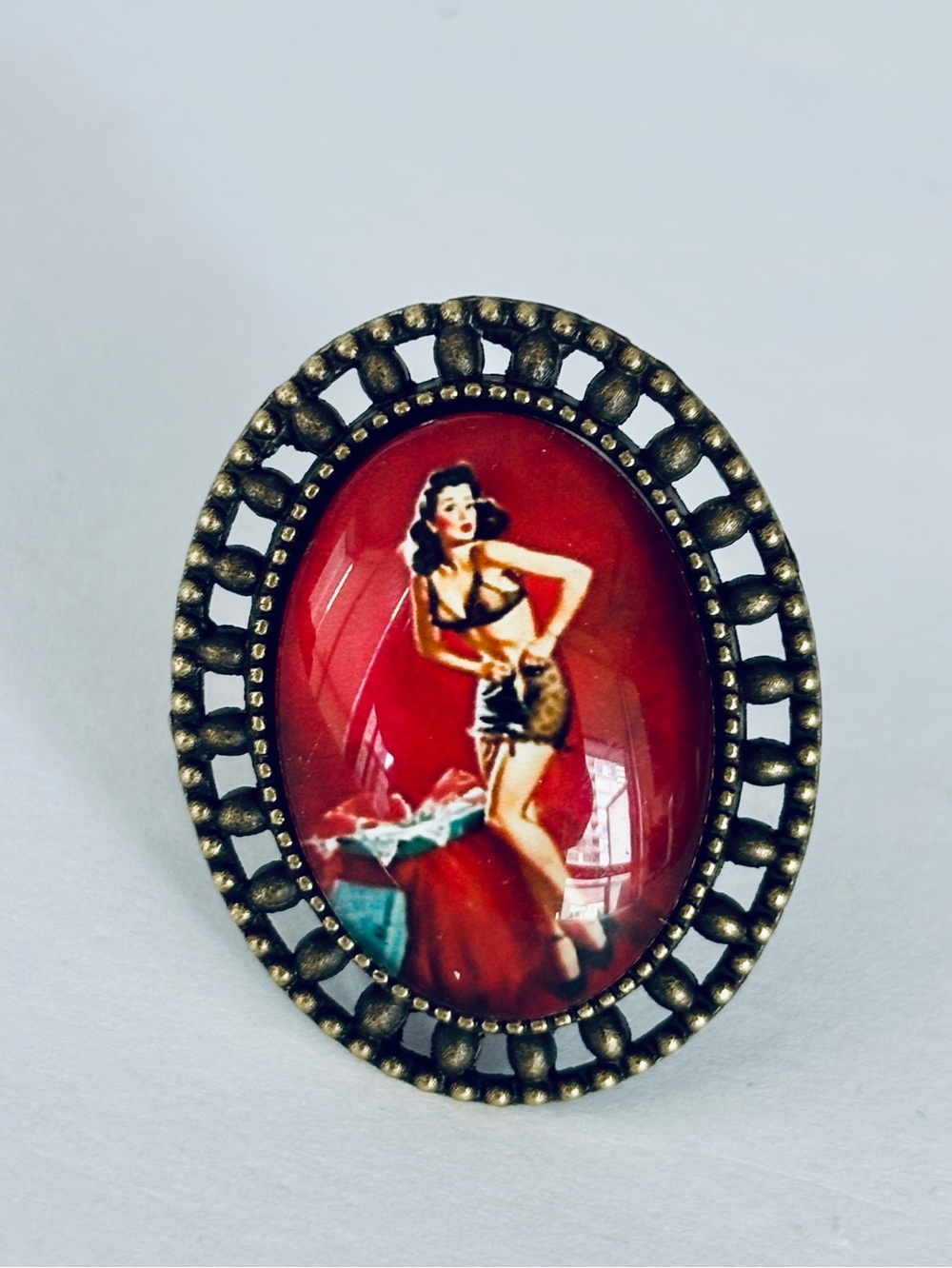 Retro Pin-Up Girl Oval Statement Ring, NWT